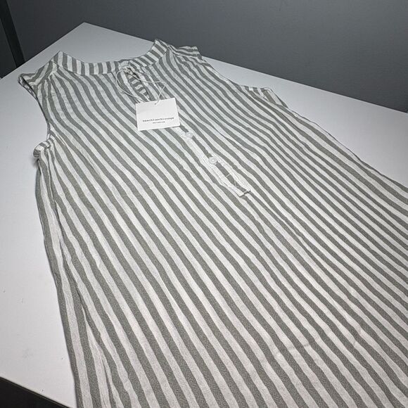 beachlunchlounge Tops - NWT Beachlunchlounge Collection Womens XS Sage Green Striped Button Front Top